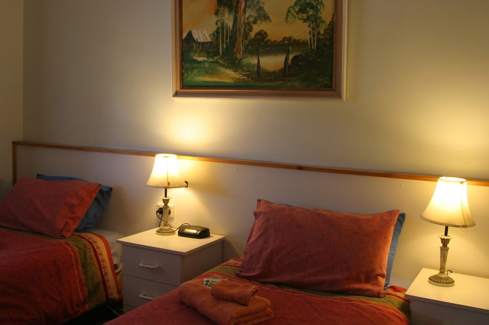 Clunes Motel Extérieur photo