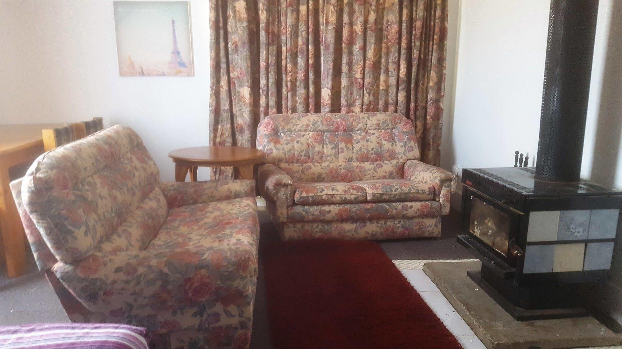 Clunes Motel Extérieur photo