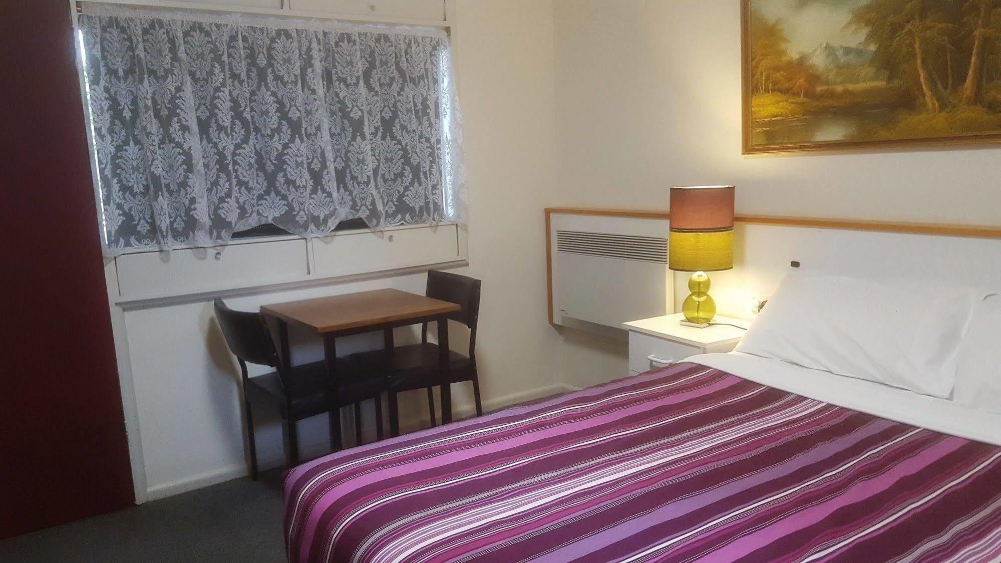 Clunes Motel Extérieur photo