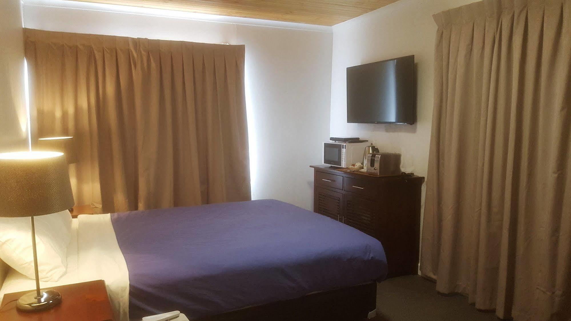 Clunes Motel Extérieur photo